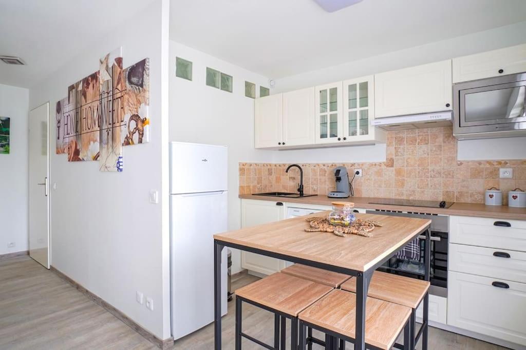 Apartment Lerouget : Hypercentre / Jardin Amenage / Hamak